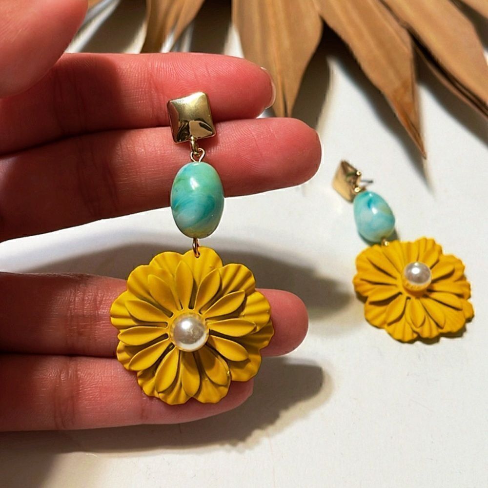 Flower statement earrings #910 - Picture 4 of 4